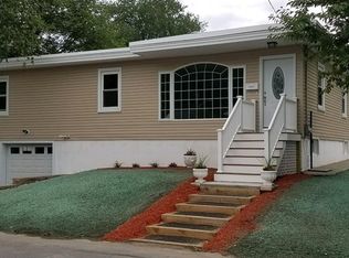 35 Leyland Ave, Haverhill, MA 01832