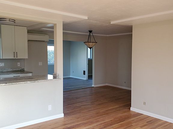5th image of 401 Little Rock Way