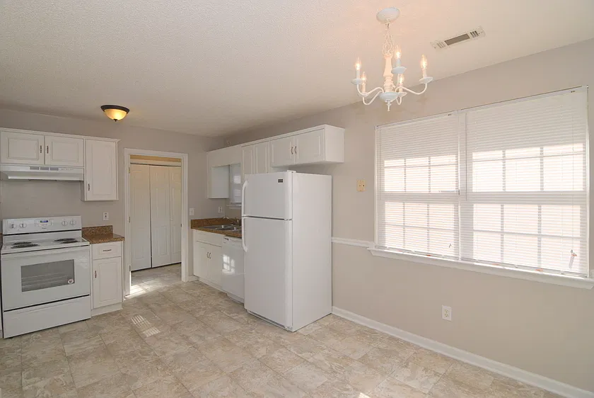 Newly Updated 3 Bed, 2 Bath Home Minutes From Ft. Gordon — Photo 4
