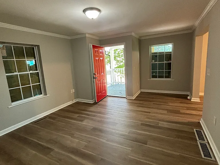 934 Joseph E Boone Blvd NW — Photo 6