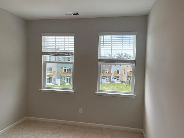 2822 Saltaire Ave — Photo 38