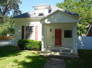 1352 N Summit Ave, Springfield, MO 65802