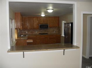 1025 Kenmore Ln, Santa Rosa, CA 95407