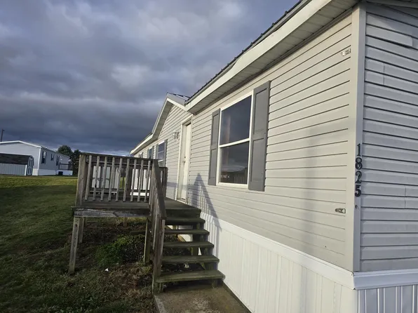 1825 Snyder Ave, Greensburg, PA 15601