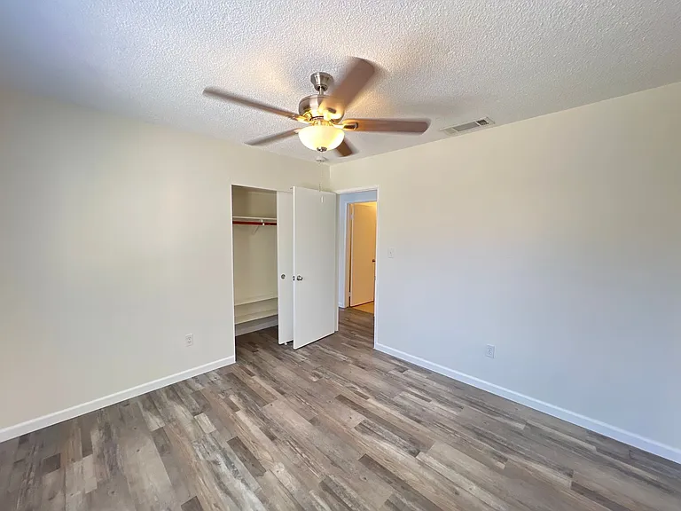 10917 Cave Ave — Photo 13