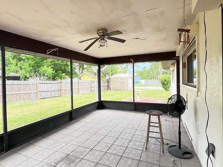 6485 Manila Dr — Photo 20