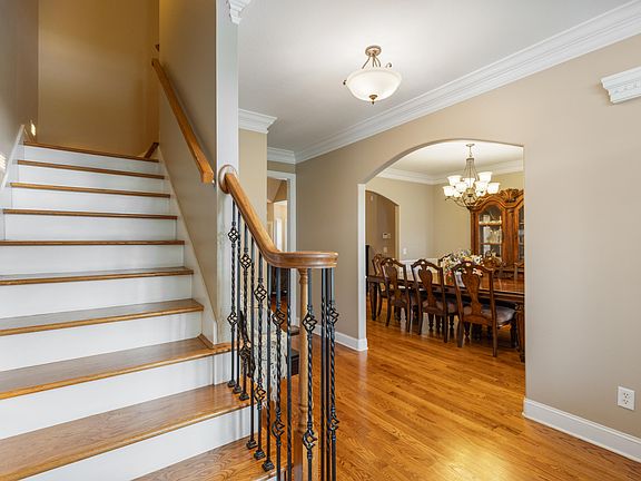 5th image of 8030 Trout Lily Dr