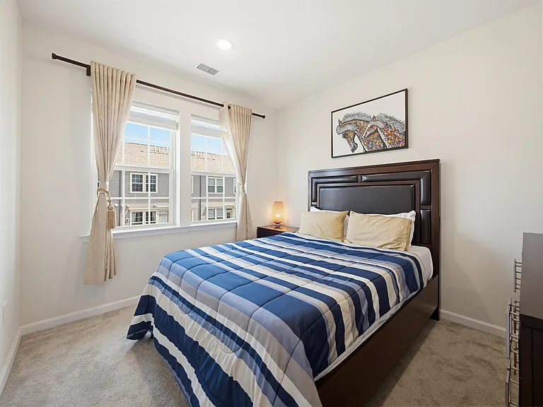 44 Leahy Dr — Photo 33