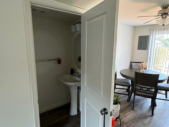 4th image of 1820 Pine Grove Ct #1