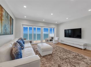 2885 Gulf Shore Blvd N APT 702, Naples, FL 34103