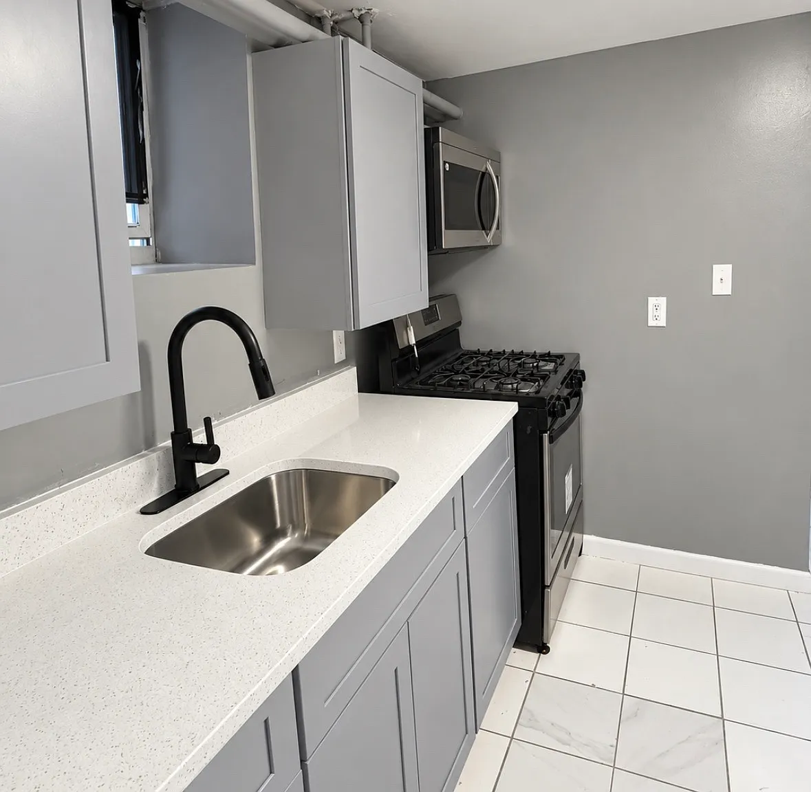 Studio, 480 sqft, $1,800 — Photo 4