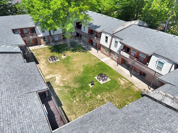 Cedar Chase Apartments