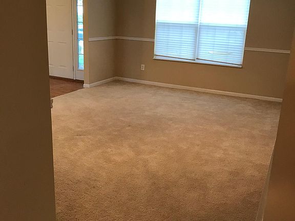 3rd image of 19290 Searay Dr
