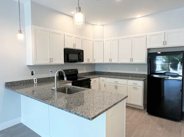 118 Old Colony Ave #121, Quincy, MA 02170