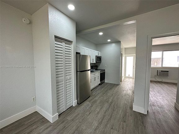 5th image of 2160 W Bay Dr #1-5