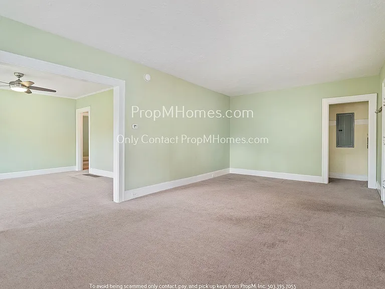 1731 SE 139th Ave — Photo 4