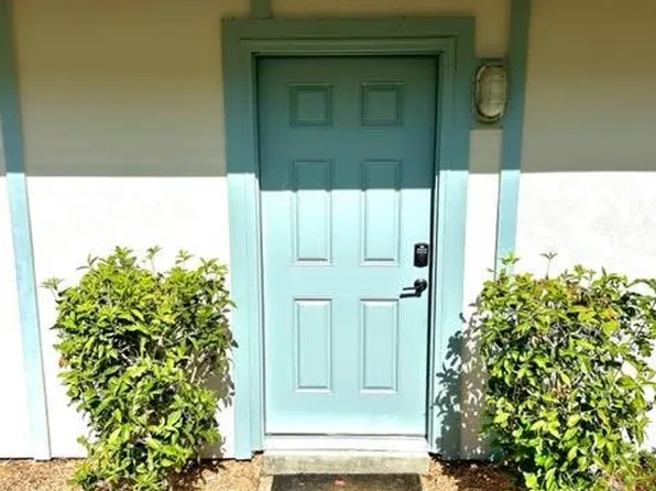 351 Jackson Ave APT 2C, Mandeville, LA 70448