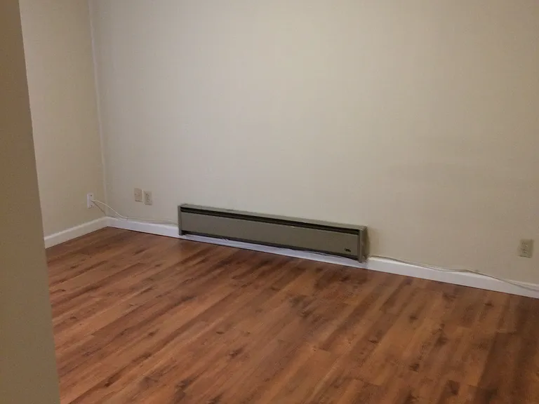 743 Bartlett Ave #13 — Photo 7