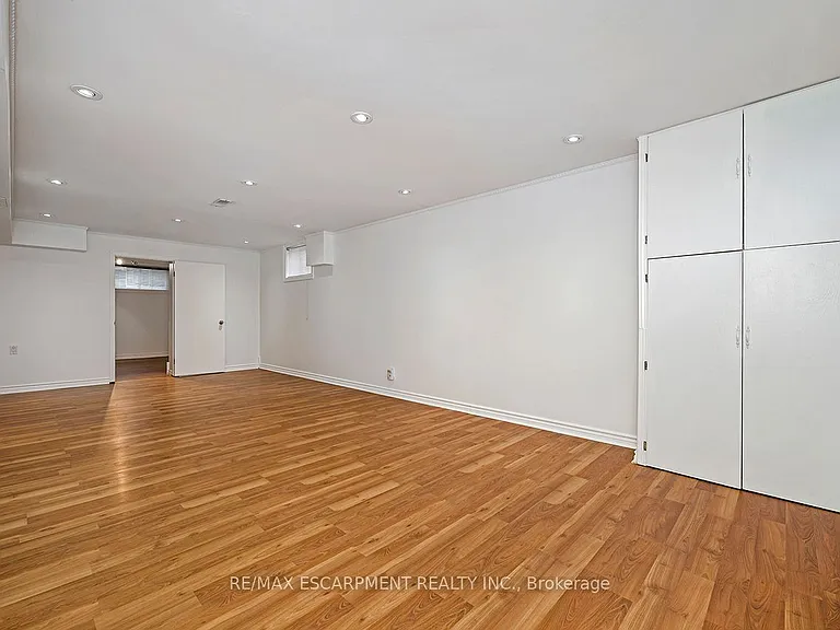 51 Mangrove Rd #LOWER LEVEL — Photo 9