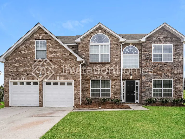 3118 Avondale Dr SE — Photo 1