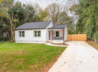 2812 Mayflower Rd, Charlotte, NC 28208