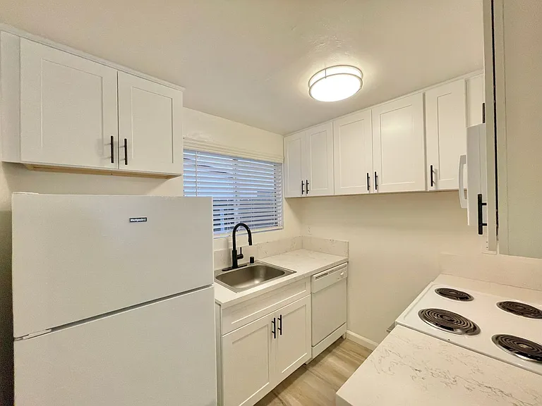 1621 Q Street — Photo 3