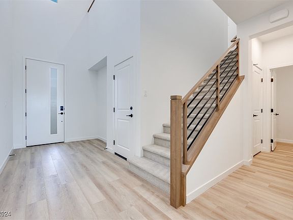 5th image of 11893 Velocity Ave