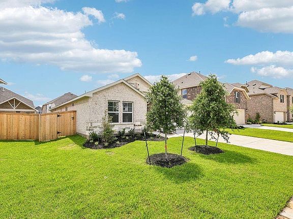 3rd image of 2814 Clapbread Ln