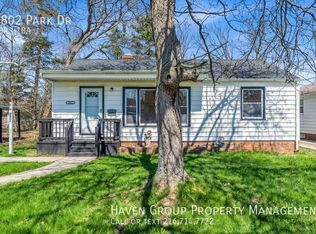 3802 Park Dr, Parma, OH