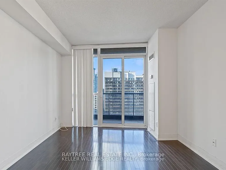 25 Carlton St #2308 — Photo 5
