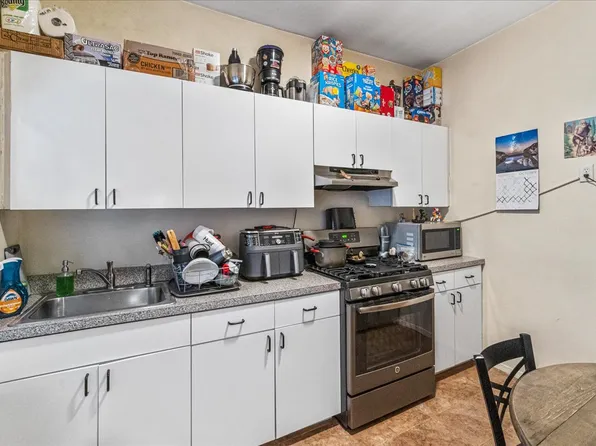 120-03 Rockaway Boulevard image 15 of 20