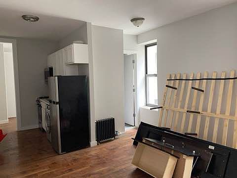 5th image of 124 E 103rd St #14A