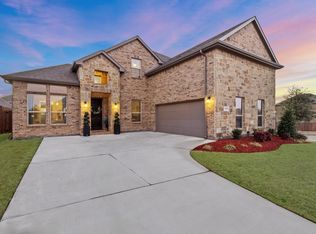 7802 Azure Way, Arlington, TX 76001