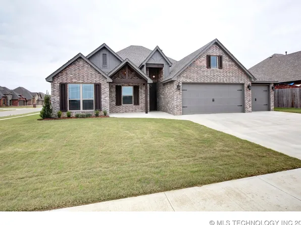 190 N Phillips St, Skiatook, OK 74070