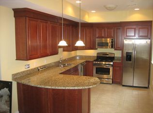 31 Fletcher Ave APT 9, Lexington, MA 02420