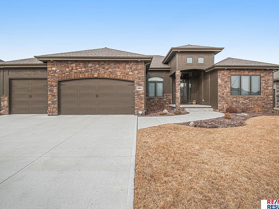 1st image of 3904 S 208th St
