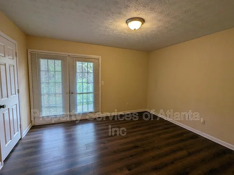 4512 Golf Vista Cir — Photo 19