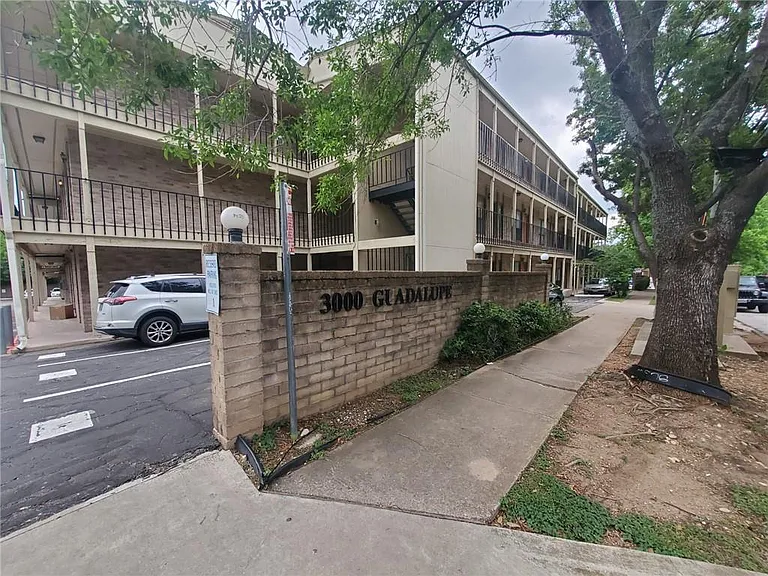 3000 Guadalupe St #305 — Photo 1