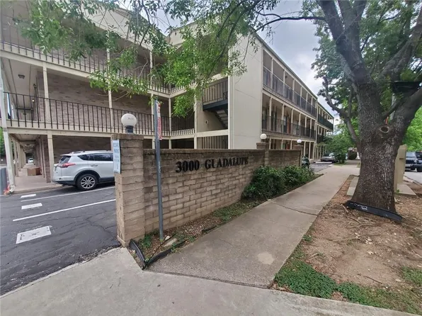 3000 Guadalupe St APT 305, Austin, TX 78705