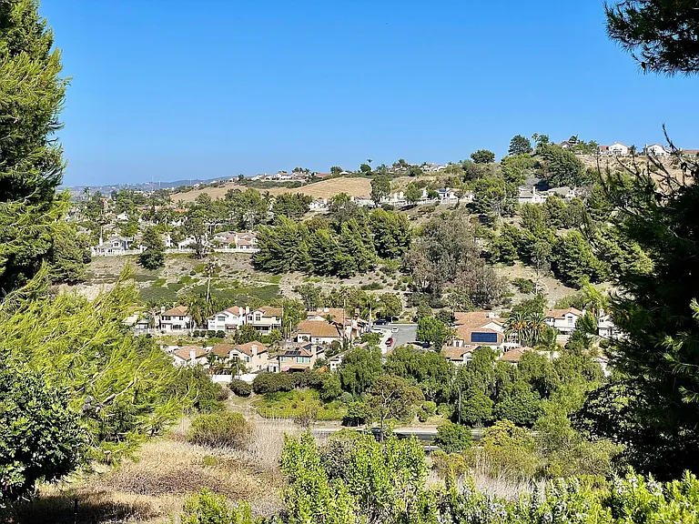 1148 Masterpiece Dr — Photo 5