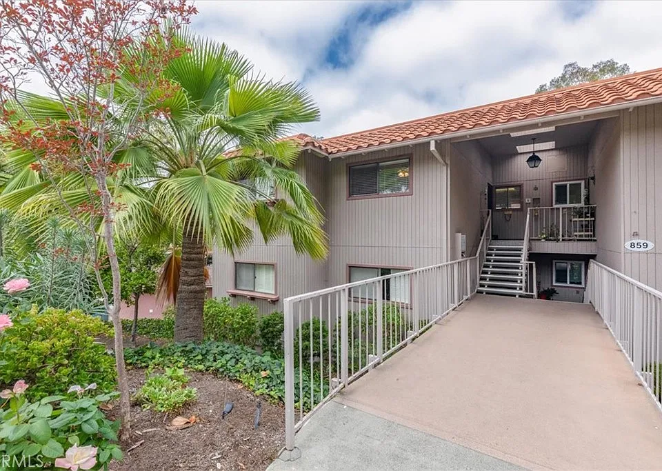 859 N Ronda Mendoza #N