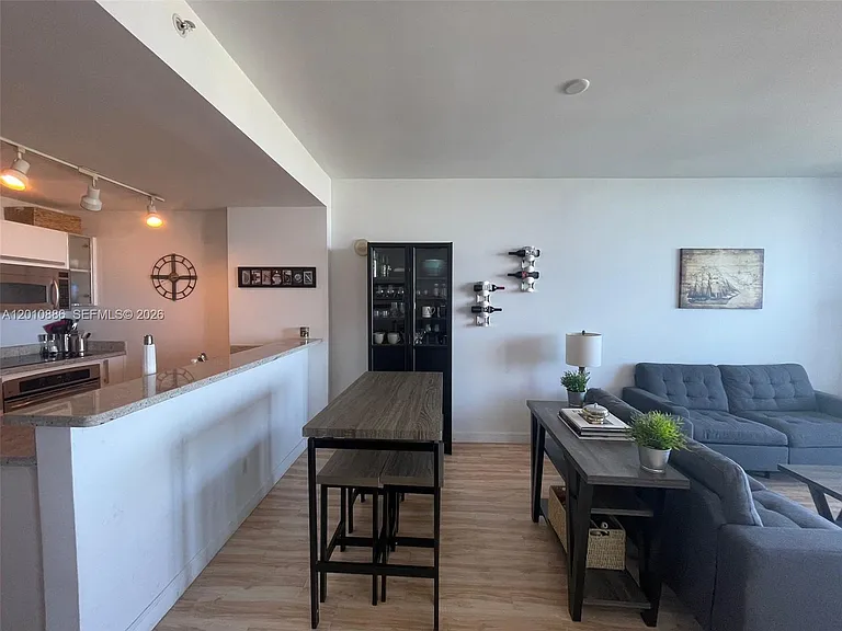601 NE 36th St #1705 — Photo 7
