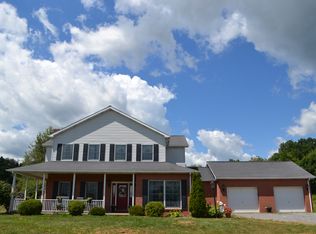 7167 Country Club Rd, Butler, PA 16001