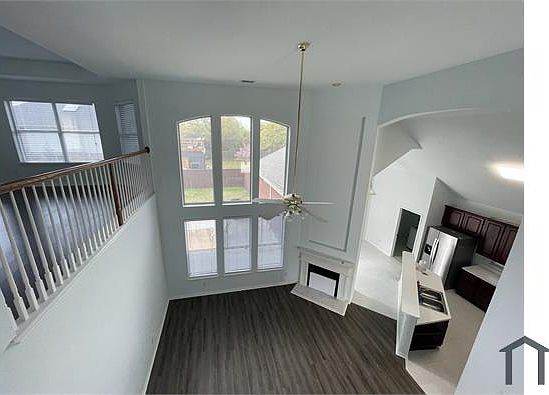 1st image of 513 Hickory Dr