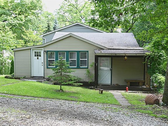 2nd image of 3057 Hillside Dr