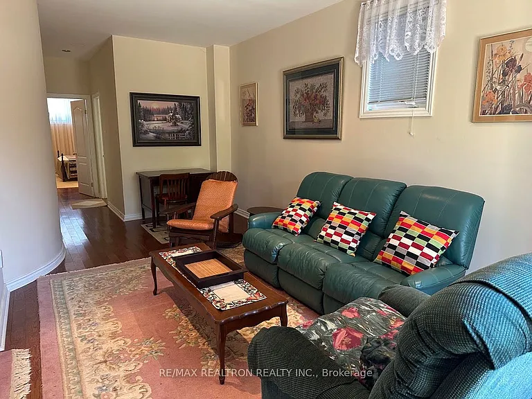 95 Ames Cres #BASEMENT — Photo 11
