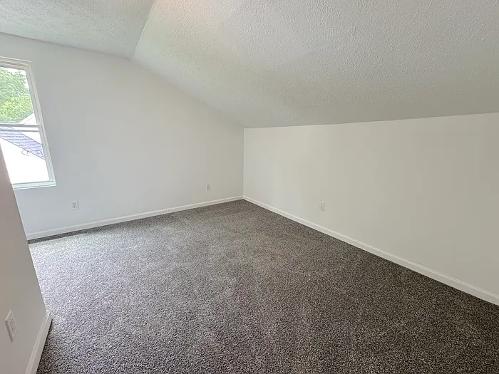 516 Homestead Ave — Photo 36