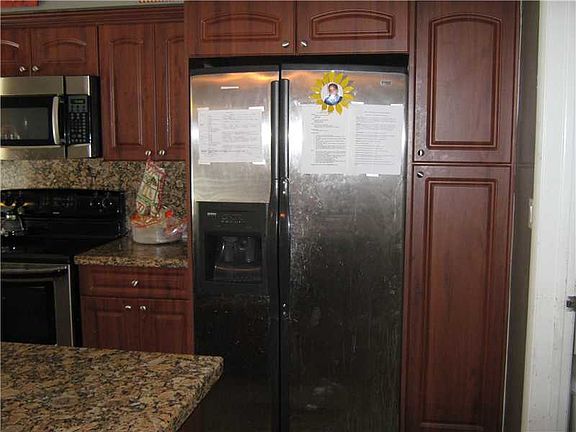 5th image of 9800 Palmetto Club Dr