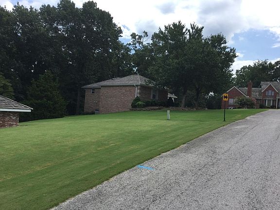 3rd image of 14547 Zimmerman Ln
