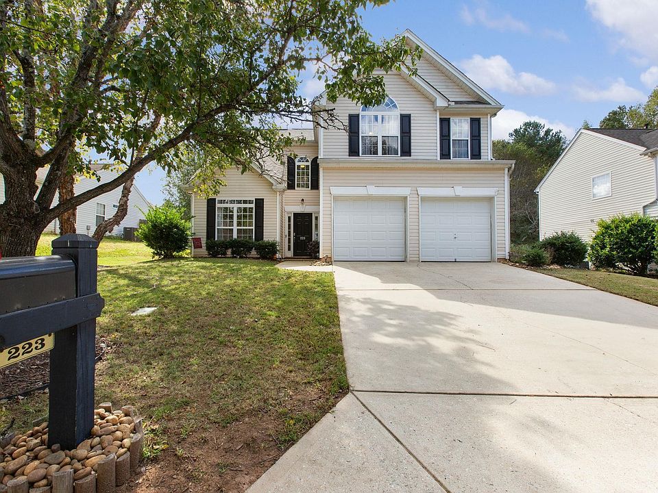1st image of 223 Bonnie Woods Dr